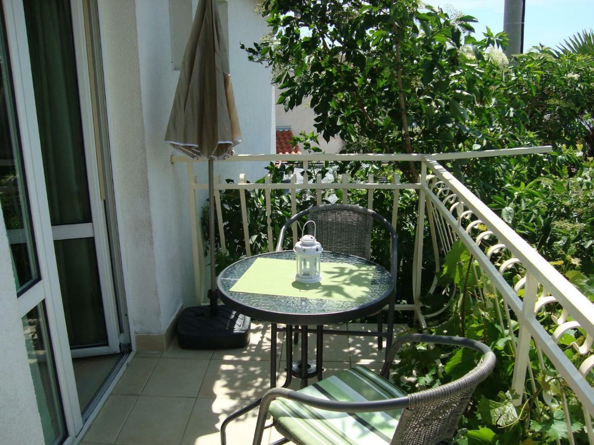 Sunshine Apartment Sovlje Tribalj Exterior foto