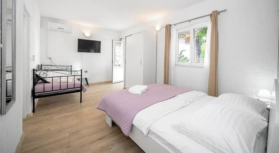 Sunshine Apartment Sovlje Tribalj Exterior foto
