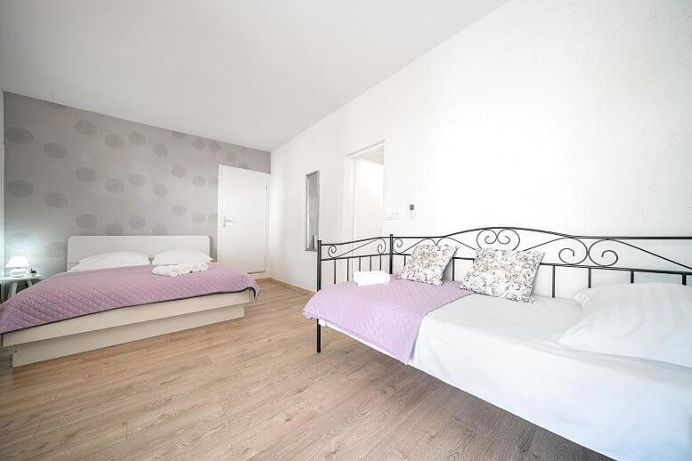Sunshine Apartment Sovlje Tribalj Exterior foto